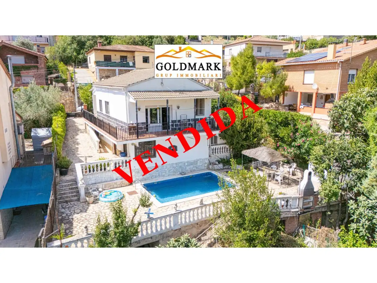 Vista exterior de Casa o xalet en venda en Corbera de Llobregat amb Calefacció, Jardí privat i Terrassa