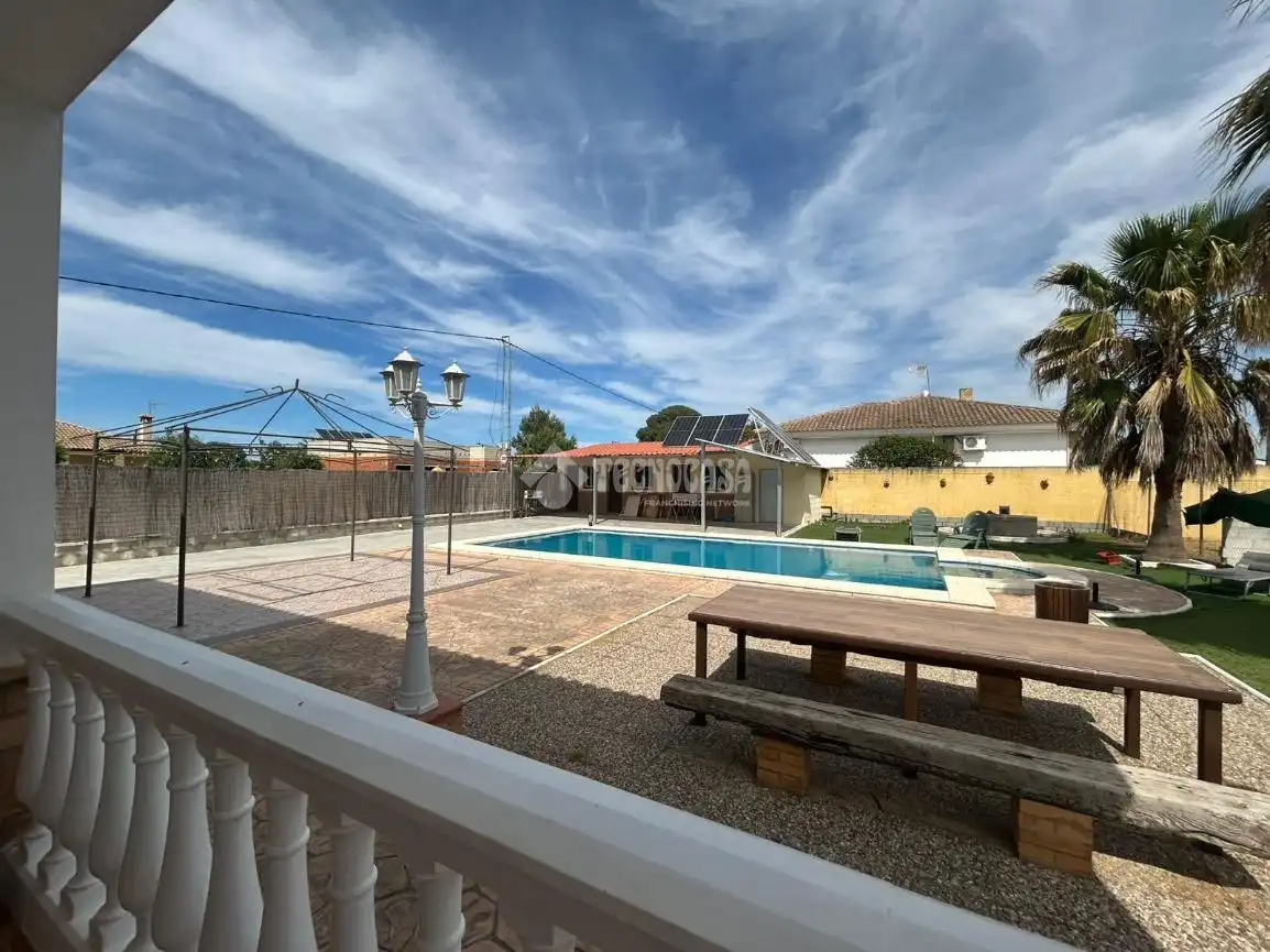 Swimming pool of Country homes for sale in Arahal  with Air Conditioner, Heating and Private garden