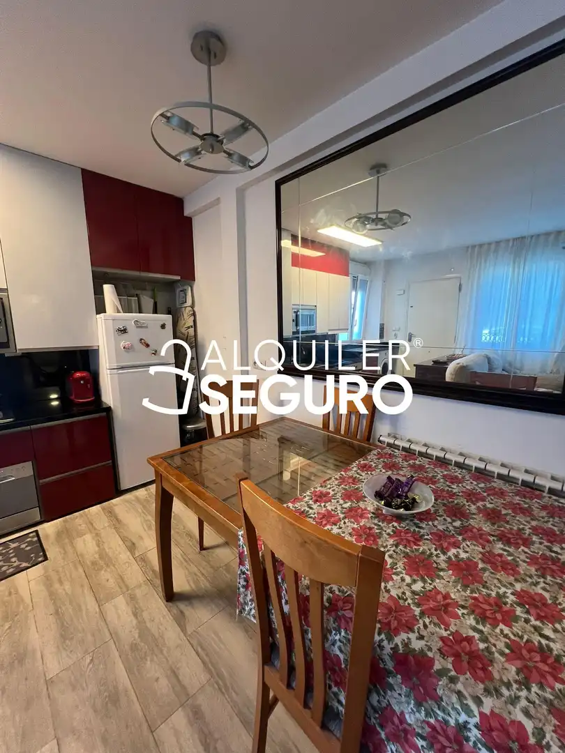 Cocina de Piso de alquiler en Madrid con Calefacción y Amueblado
