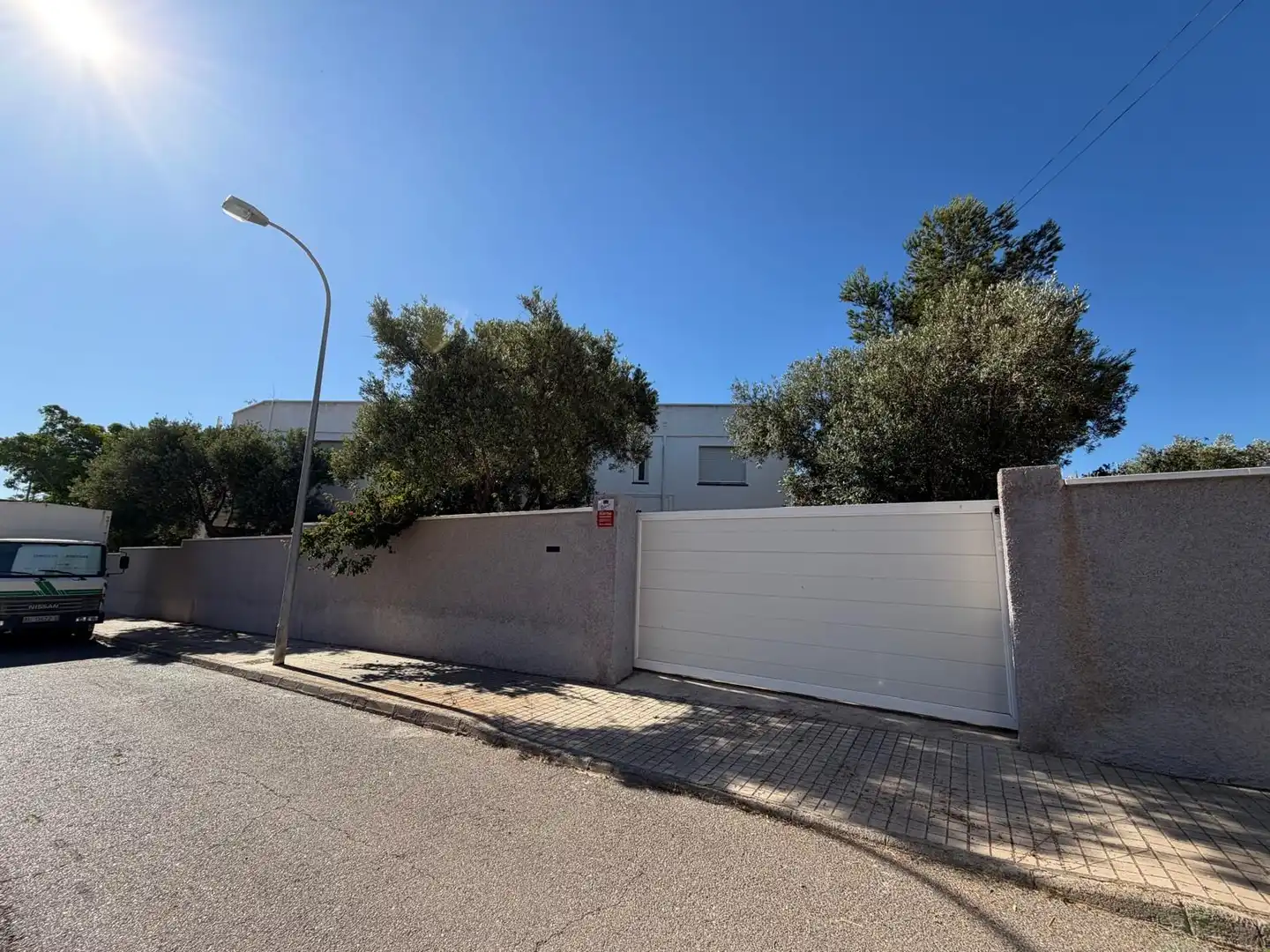 Vista exterior de Casa o xalet en venda en El Ejido amb Aire condicionat, Jardí privat i Traster