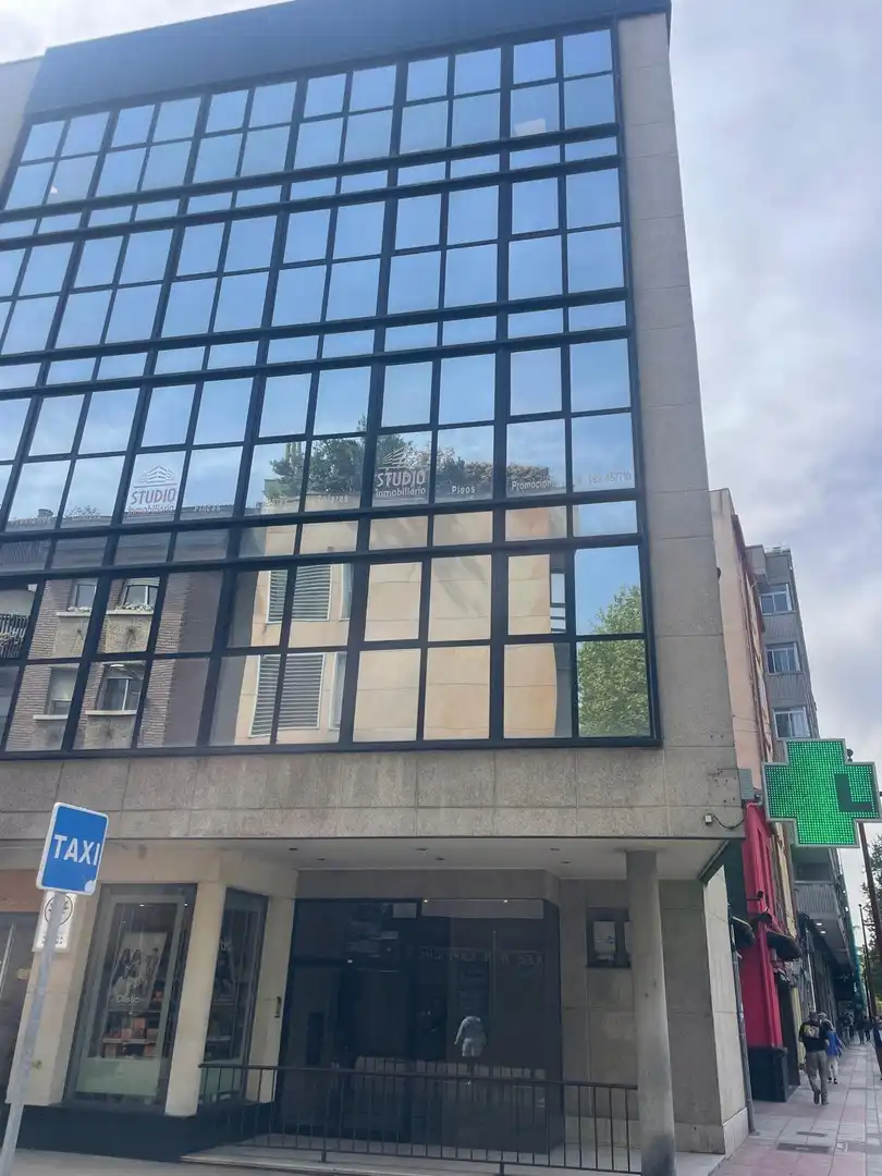 Exterior view of Office for sale in Valladolid  with Air Conditioner