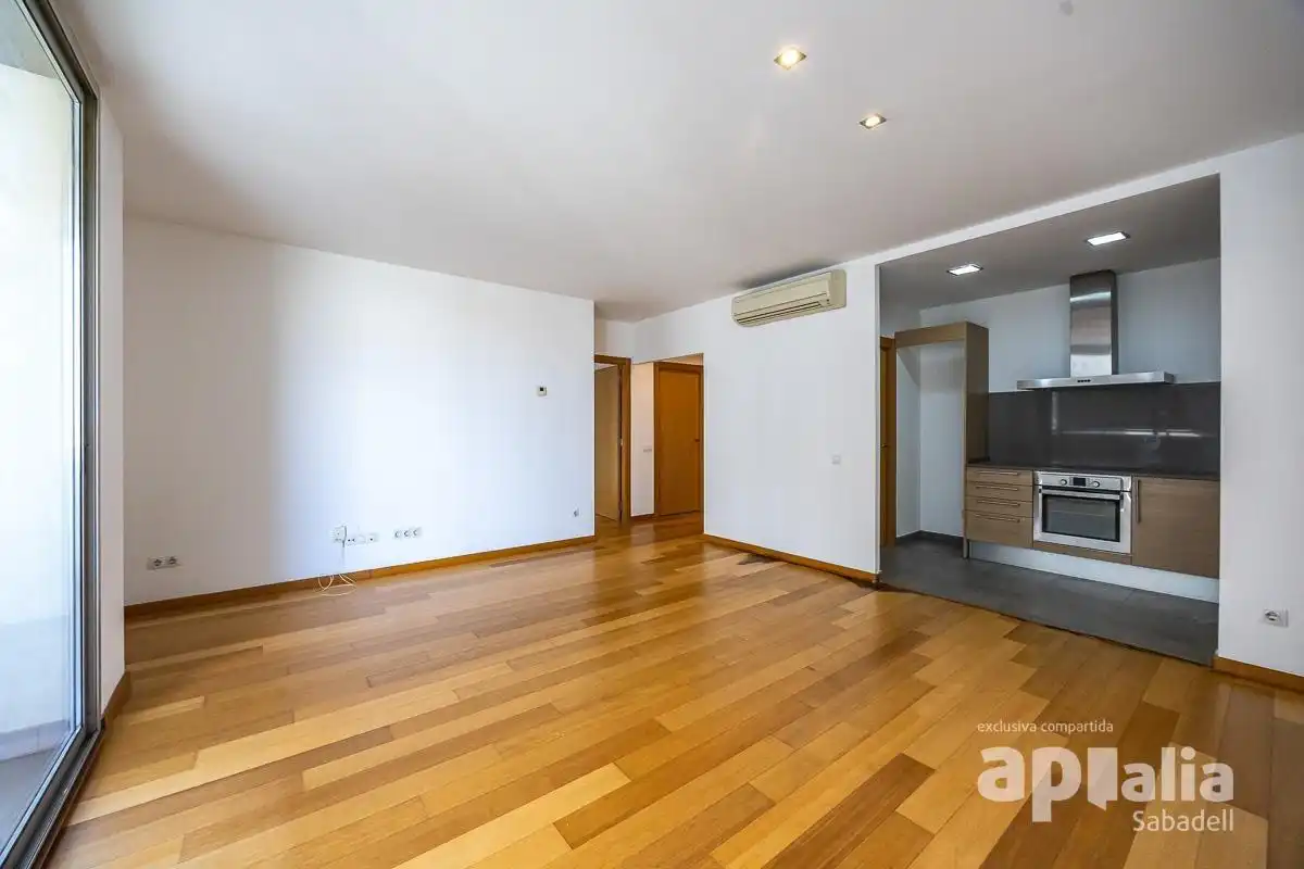 Wohnzimmer von Wohnung zum Verkauf in Sabadell mit Heizung und Abstellraum
