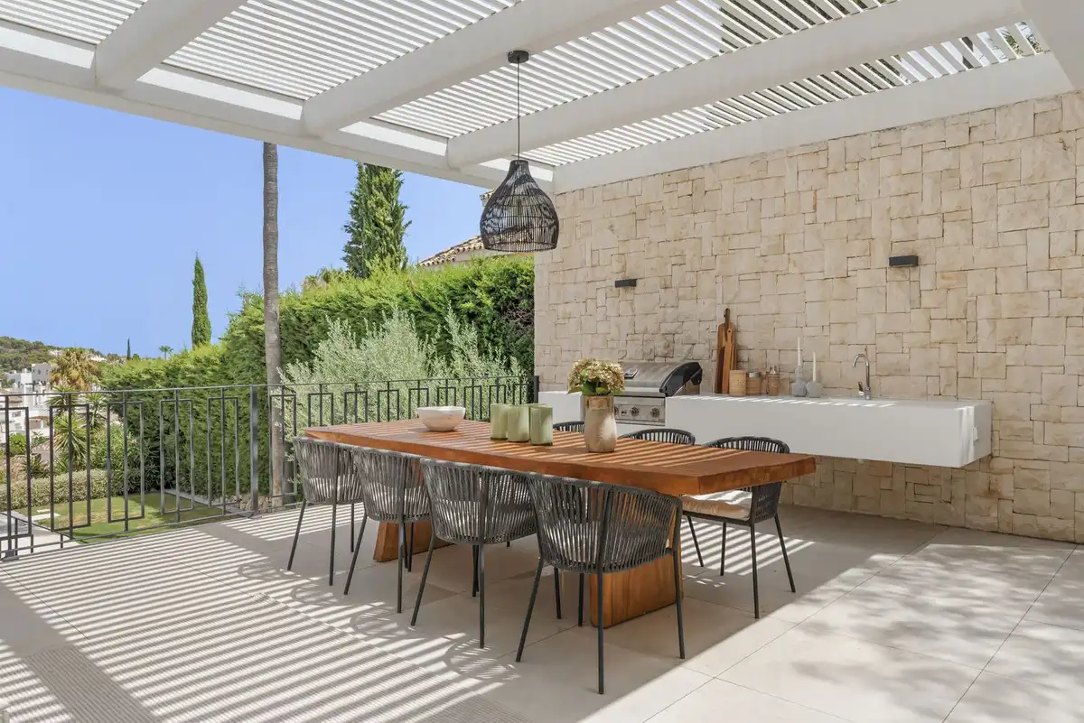 Terrace of Houses for sale in Nueva Andalucía