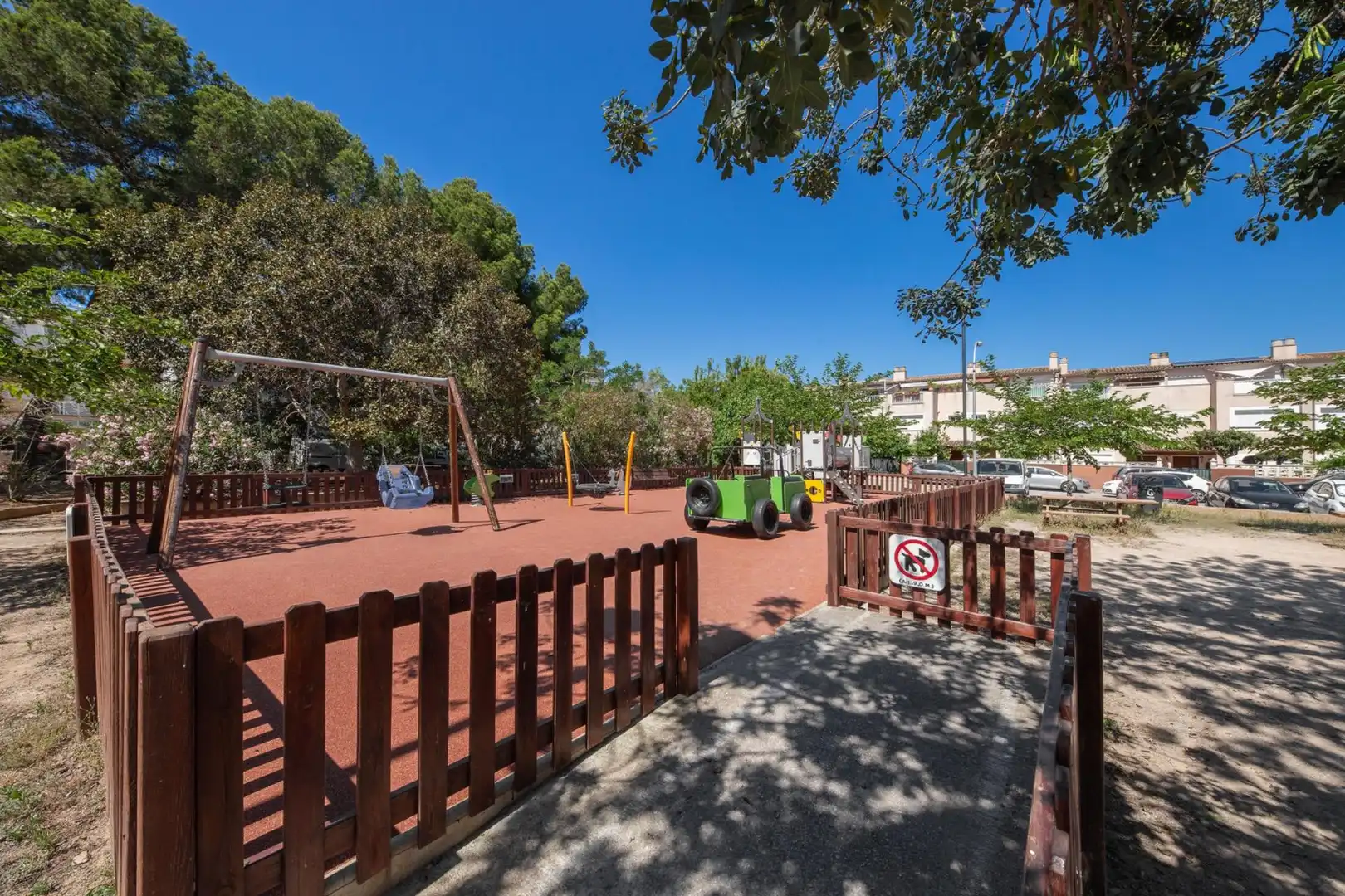 Außenansicht von Erdgeschoss zum Verkauf in Calvià mit Klimaanlage, Heizung und Privatgarten