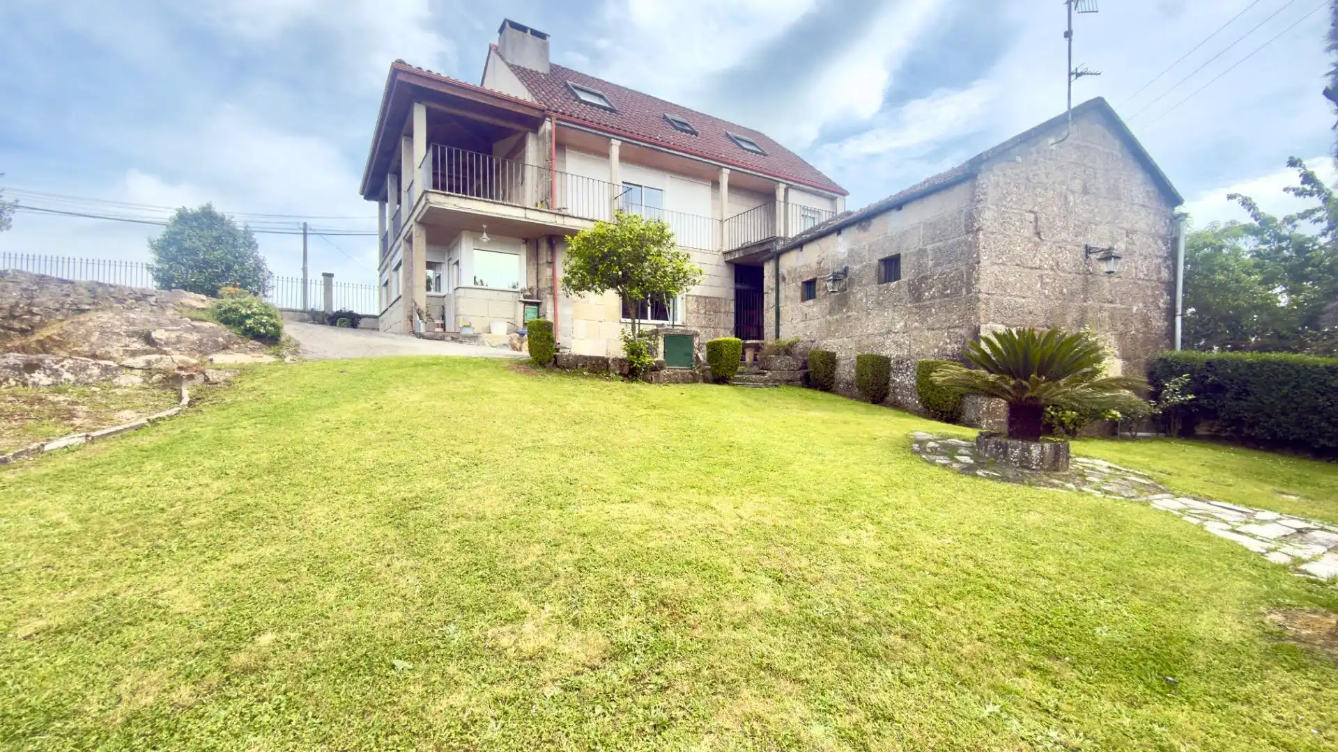 Casa con terraza en venta en Amoeiro, imagen 96