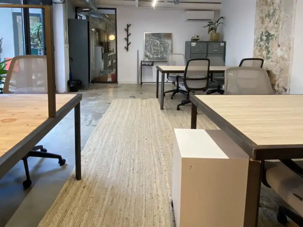 Büro zur Miete in Barcelona mit Klimaanlage, Heizung und Möbliert