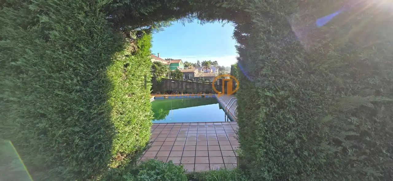 Jardí de Casa o xalet en venda en Vilagarcía de Arousa amb Calefacció, Jardí privat i Terrassa