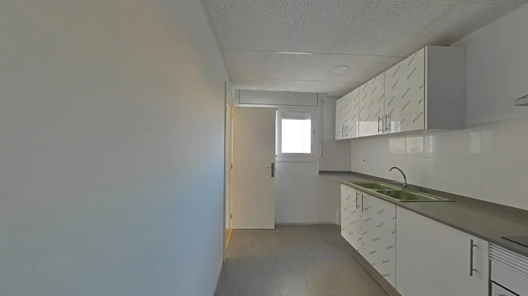 Piso en venta en Av Abat Marcet, Zona Esportiva
