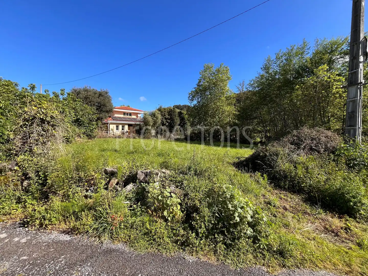 Lands and plots for sale in Samano