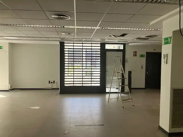 Business premises to rent in Avenida de Madrid, imagen 2