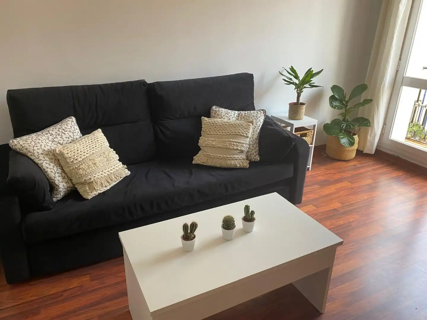 Sala de estar de Apartamento de alquiler en Huelva con Aire acondicionado, Amueblado y Balcón