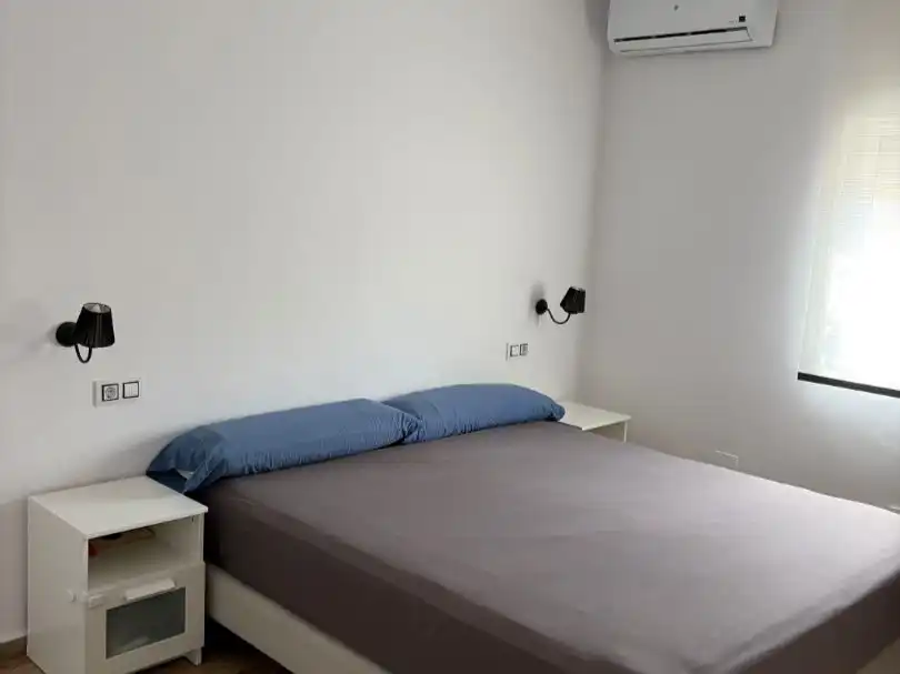 Dormitori de Casa o xalet en venda en Carmona amb Aire condicionat, Jardí privat i Terrassa