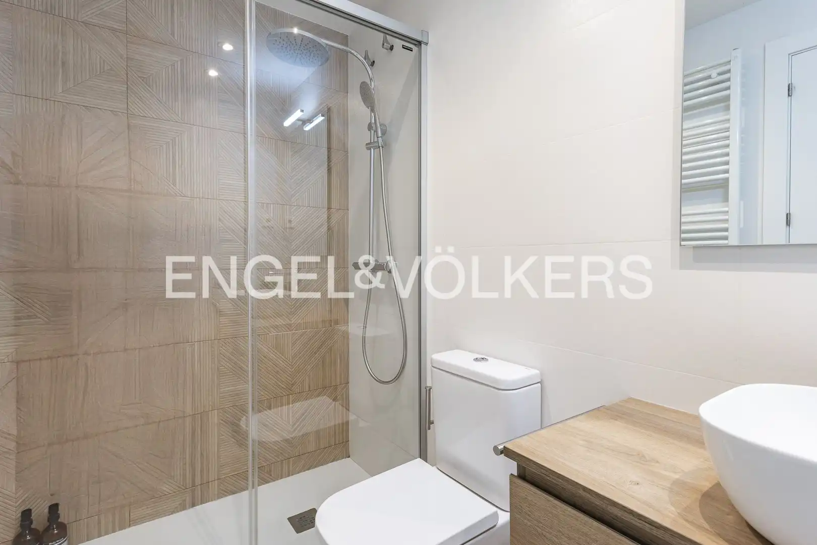 Baño de Piso en venta en Sant Adrià de Besòs con Aire acondicionado, Calefacción y Parquet