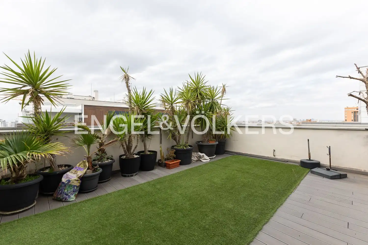 Terrassa de Dúplex en venda en Valencia amb Aire condicionat, Calefacció i Jardí privat