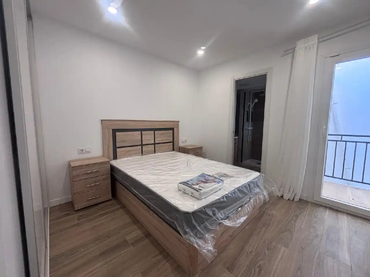 Adossat amb terrassa en venda a Carrer del Nou de Març, imagen 5