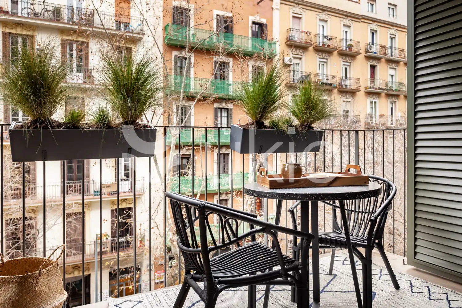 Mini appartamento con terrazza in affitto a Carrer de Rocafort, imagen 2