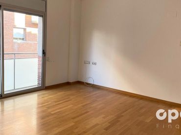 Flat with balcony for sale in Rovira i Brusi