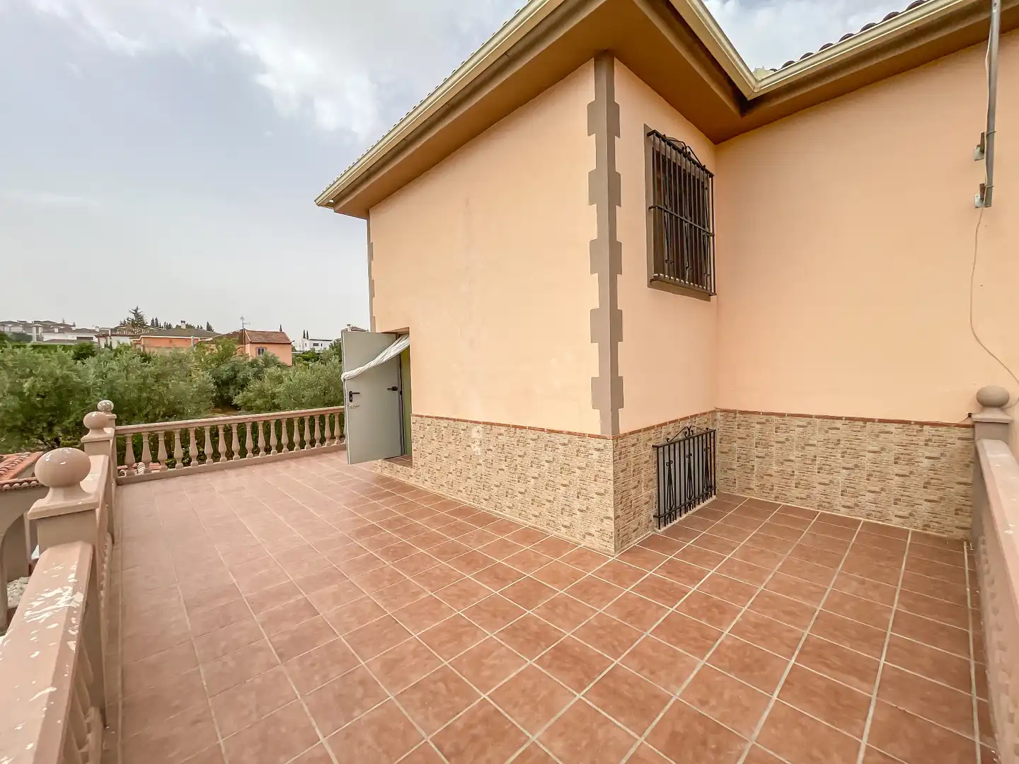 Terrassa de Casa o xalet en venda en Villa de Otura amb Jardí privat, Terrassa i Piscina