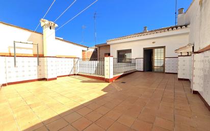 Exterior view of Single-family semi-detached for sale in La Pobla de Vallbona  with Heating, Terrace and Balcony