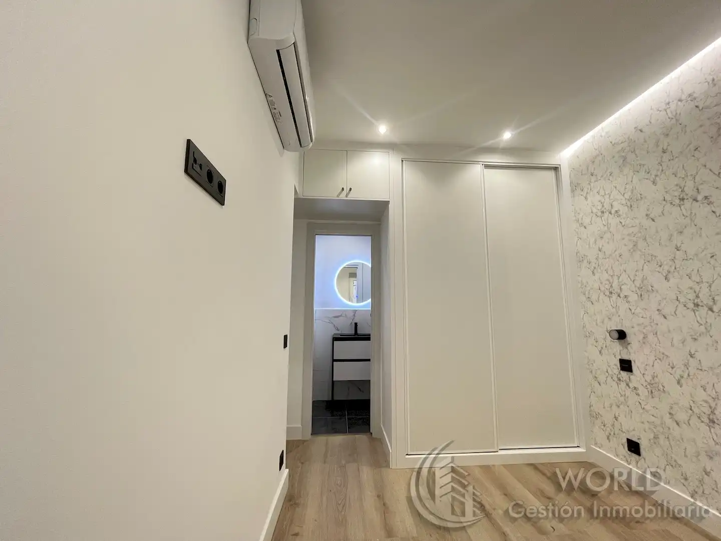 Schlafzimmer von Wohnung zum Verkauf in Madrid mit Klimaanlage, Heizung und Möbliert