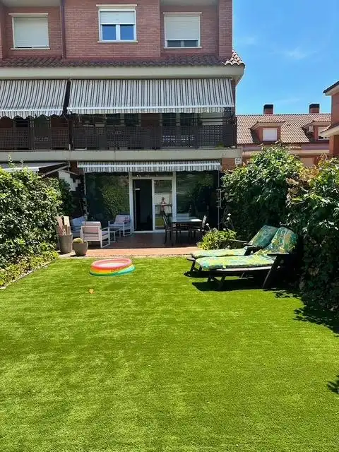 Terrassa de Casa o xalet en venda en Zaragoza amb Aire condicionat, Calefacció i Jardí privat