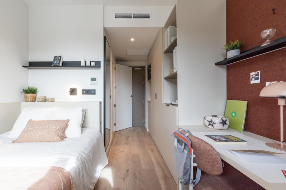 Bedroom of Flat to share in  Madrid Capital  with Air Conditioner, Furnished and Internet