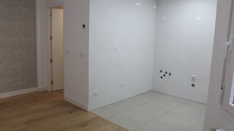Foto 4 de Piso en venta en Avenida Pérez Galdós, Gran Via, Logroño