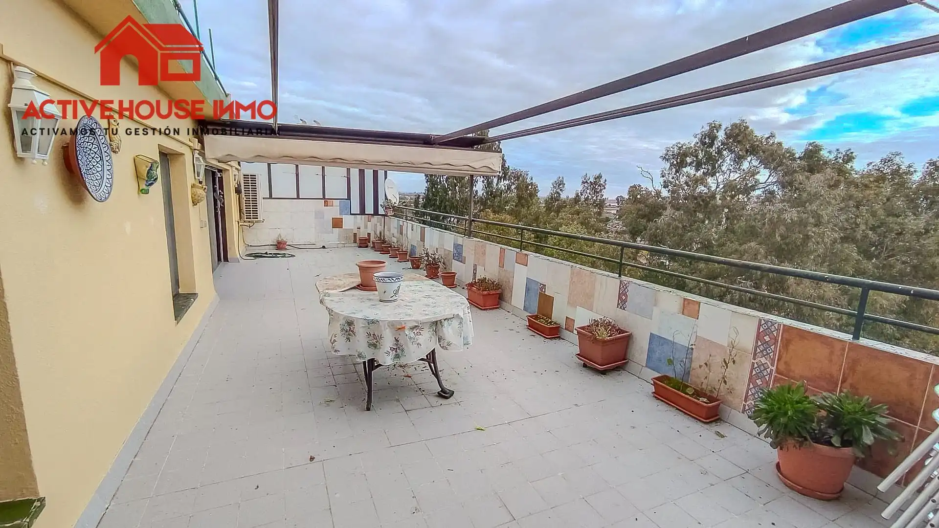Penthouse with lift for sale in Carrer Méndez Núnez