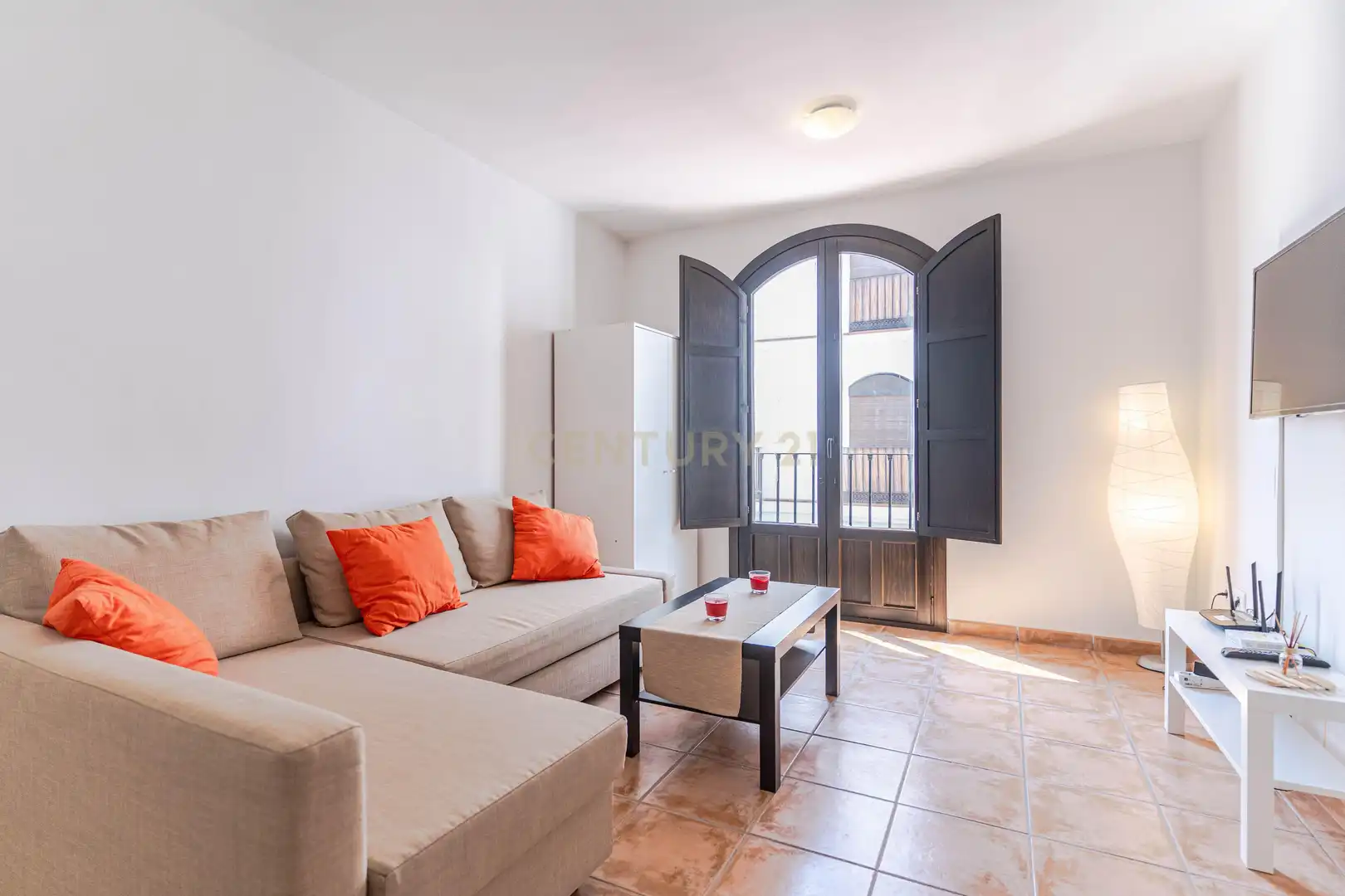 Sala d'estar de Apartament en venda en Vélez de Benaudalla amb Aire condicionat i Piscina comunitària