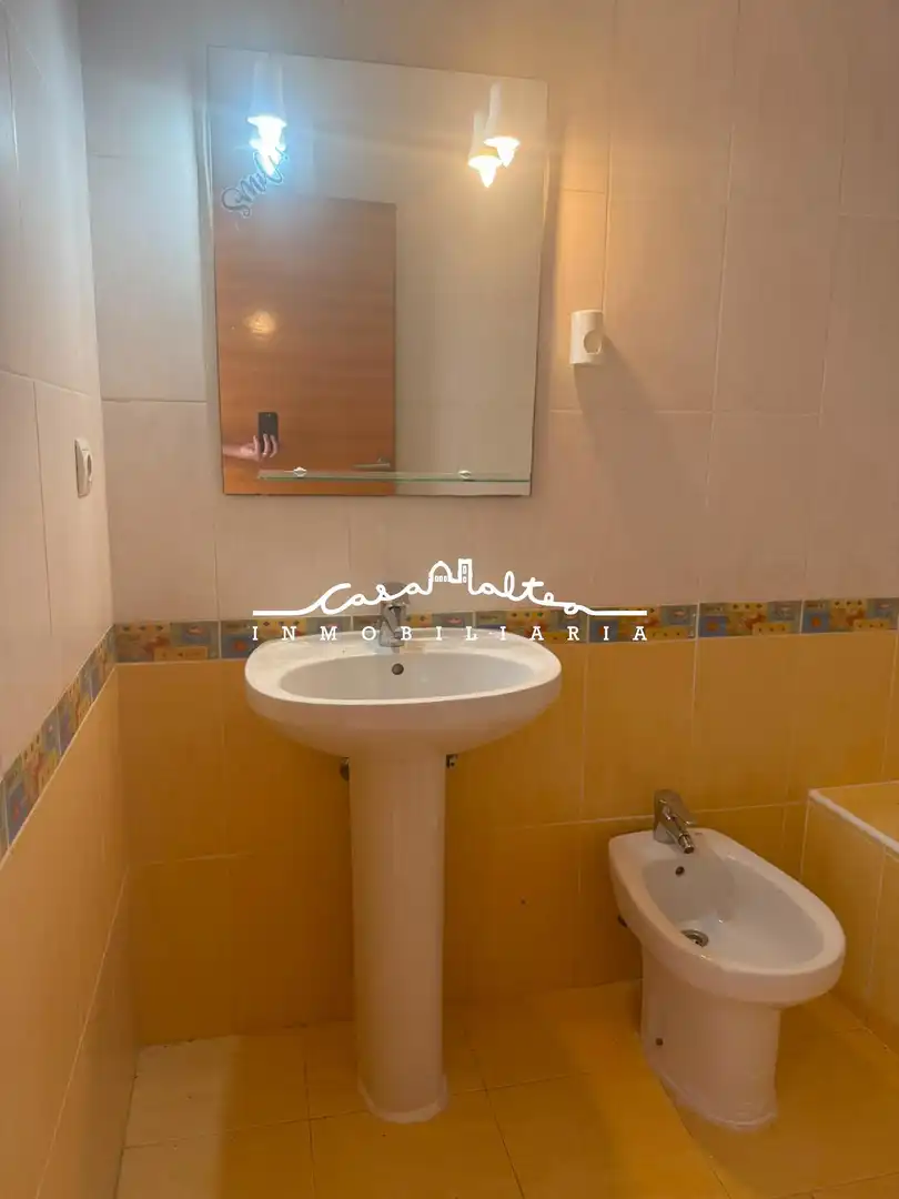 Badezimmer von Wohnung zum Verkauf in Altea mit Klimaanlage und Balkon