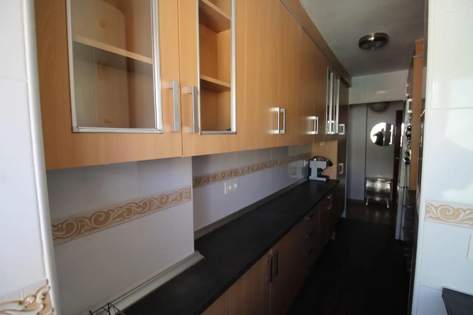 Cocina de Piso de alquiler en Granada con Aire acondicionado, Calefacción y Jardín privado