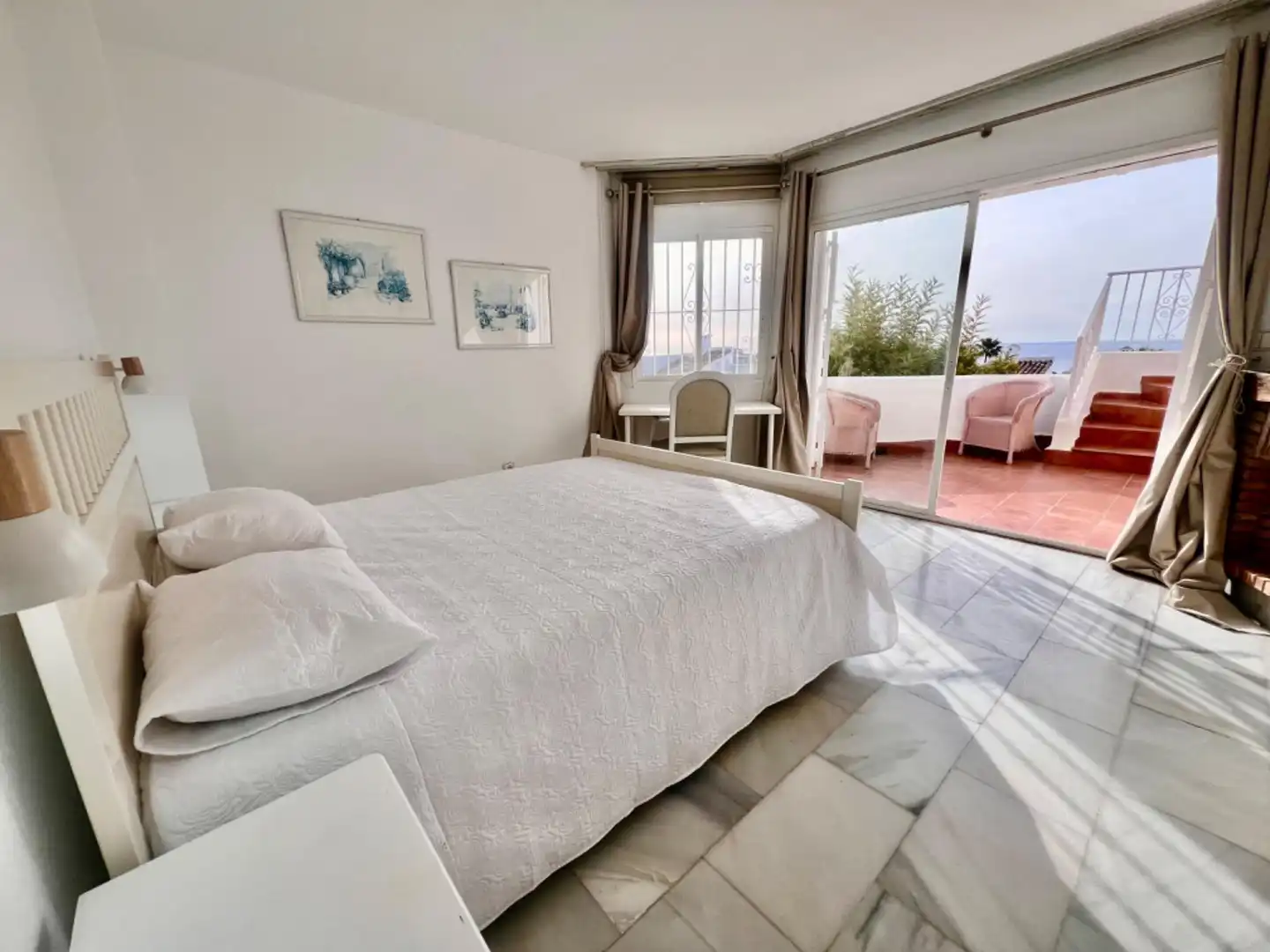 Dormitori de Casa adosada en venda en Mijas amb Jardí privat, Terrassa i Traster