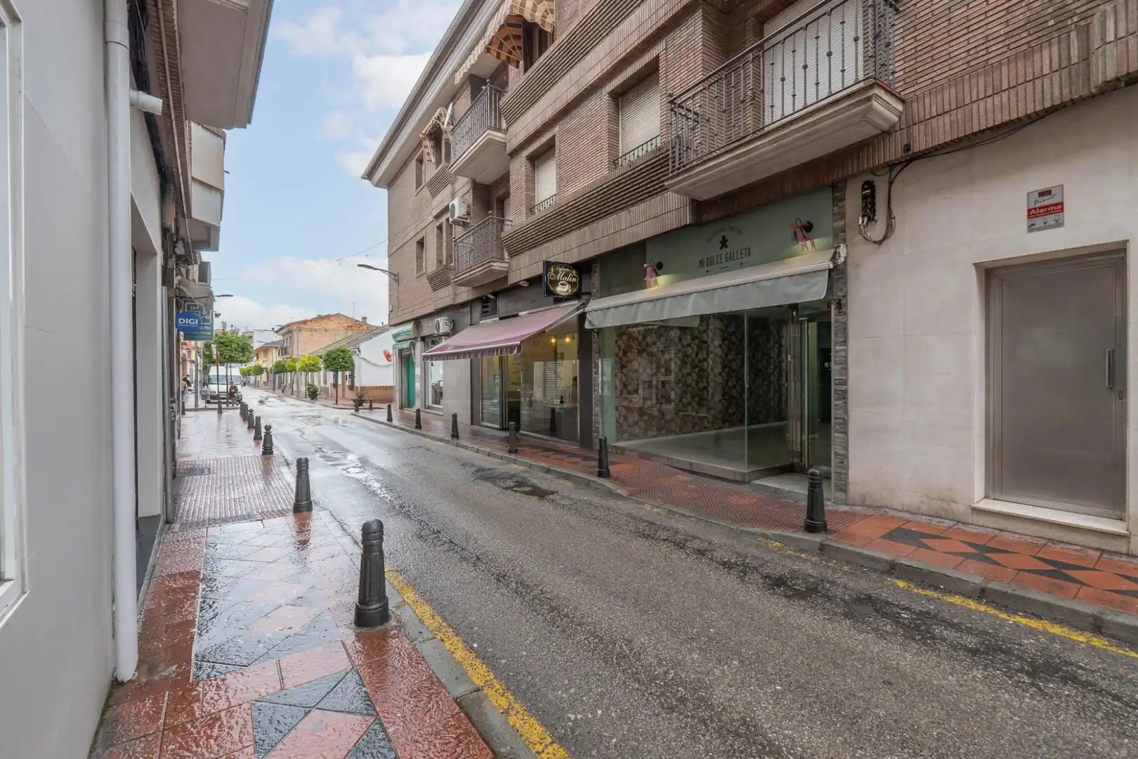 Vista exterior de Local en venta en Armilla con Aire acondicionado