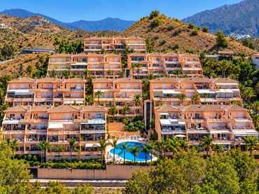 Flat with lift for sale in Nueva Andalucía