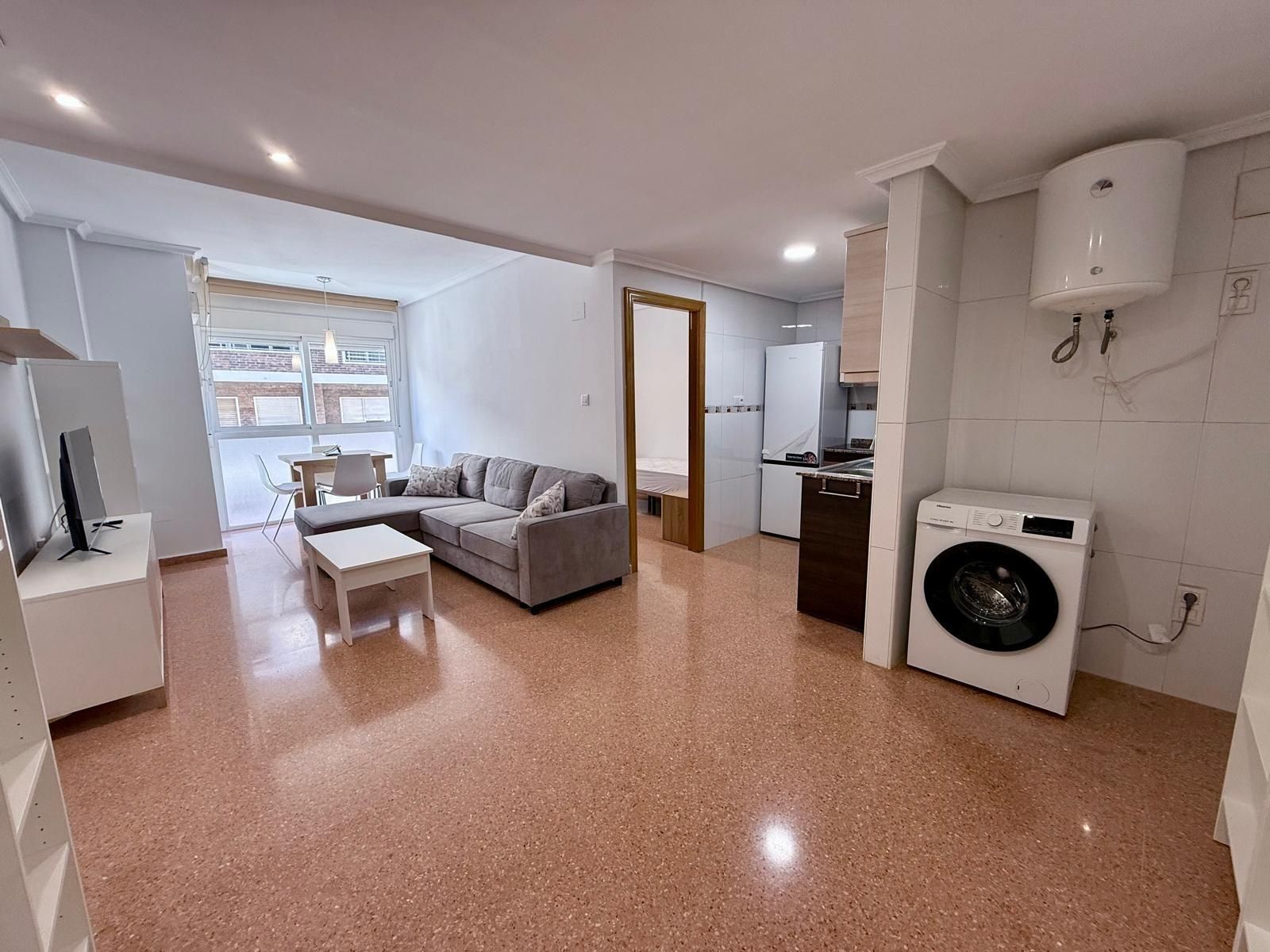 Vista exterior de Piso de alquiler en Elche / Elx