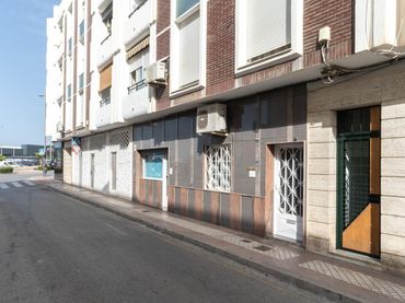 Local comercial en venda a Calle Calle Río Guadiana