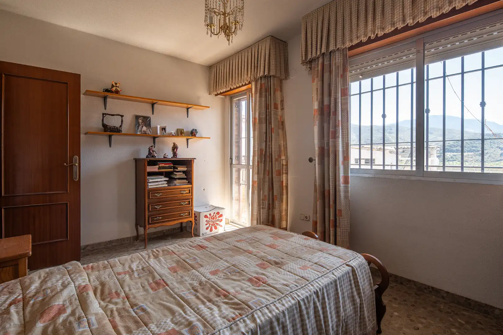 Schlafzimmer von Einfamilien-Reihenhaus zum Verkauf in Granada mit Klimaanlage, Privatgarten und Terrasse