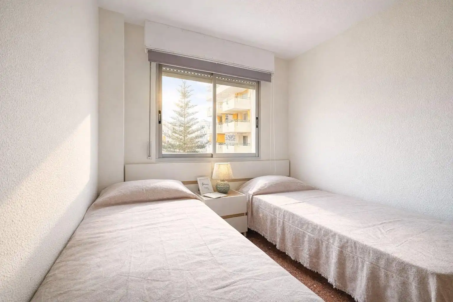 Habitación de Apartamento de alquiler en Playa de Gandia