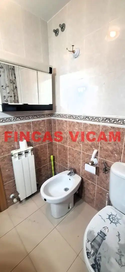 Bathroom of Flat for rent in Ayerbe, Huesca