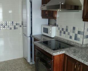 Kitchen of Flat to share in  Granada Capital  with Terrace and Balcony