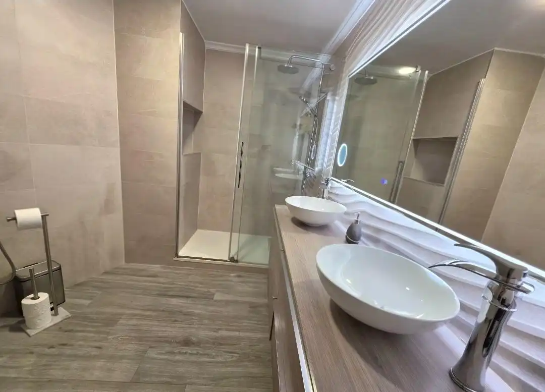 Baño de Piso en venta en Basauri  con Calefacción, Parquet y Amueblado