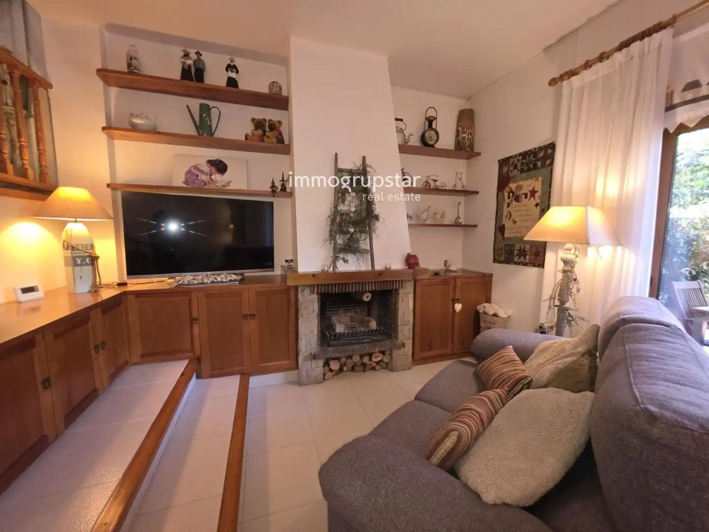 Sala d'estar de Casa adosada en venda en Castell d'Aro, Platja d'Aro i s'Agaró amb Piscina i Piscina comunitària
