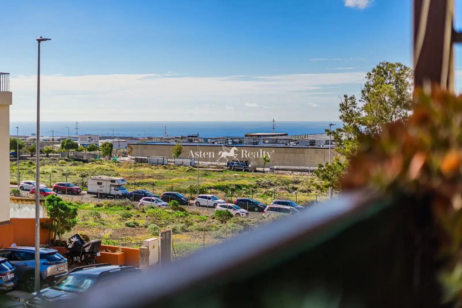Vista exterior de Ático en venta en San Miguel de Abona con Terraza, Piscina y Piscina comunitaria