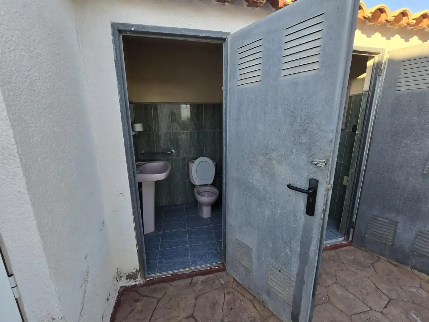Bany de Casa o xalet en venda en Alguazas amb Jardí privat i Piscina comunitària