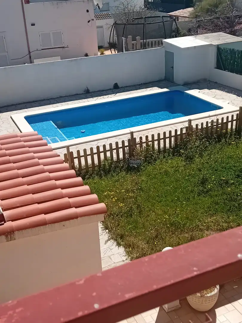 Schwimmbecken von Einfamilien-Reihenhaus zum Verkauf in L'Ametlla de Mar  mit Klimaanlage, Terrasse und Schwimmbad