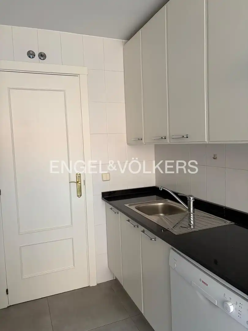Cuina de Pis de lloguer en Madrid amb Aire condicionat, Calefacció i Parquet