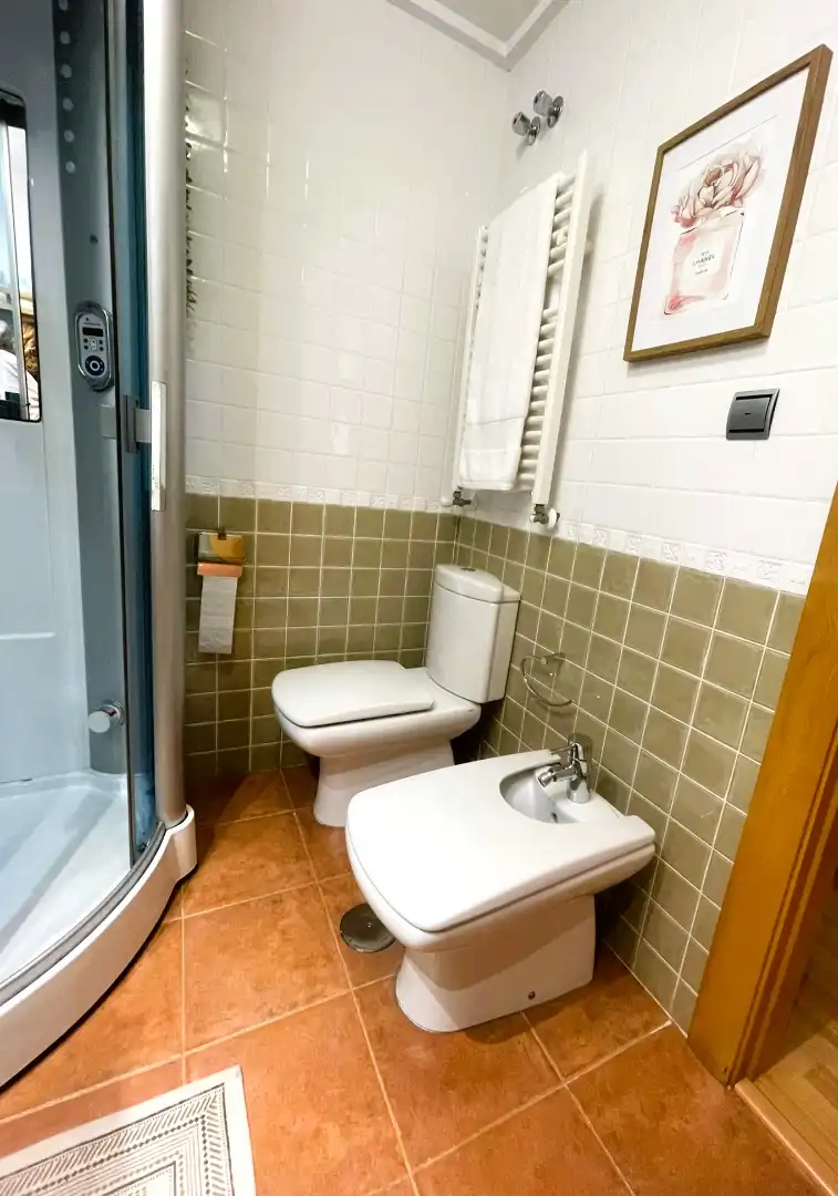 Bathroom of Flat for sale in Orihuela  with Air Conditioner, Heating and Terrace
