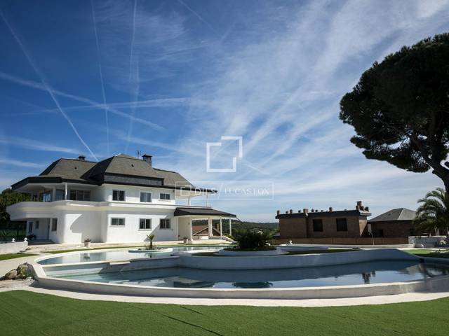 Casa-chalet en Alquiler en Molino de la Hoz