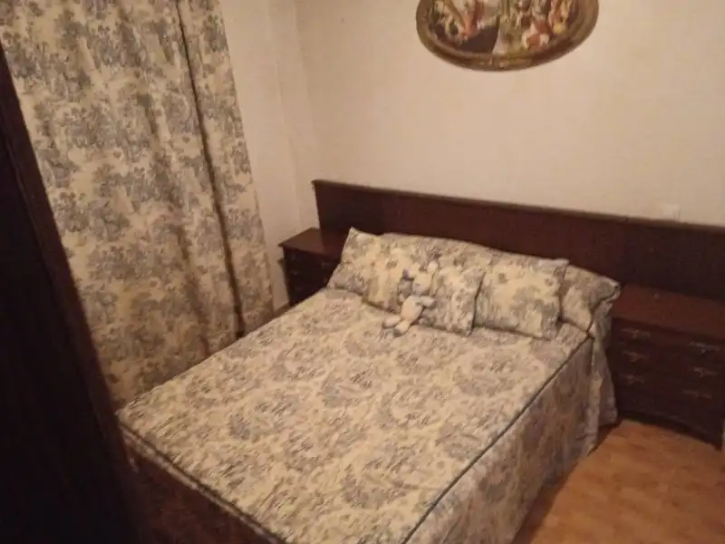 Dormitori de Casa o xalet en venda en Puebla de Obando amb Terrassa, Traster i Moblat