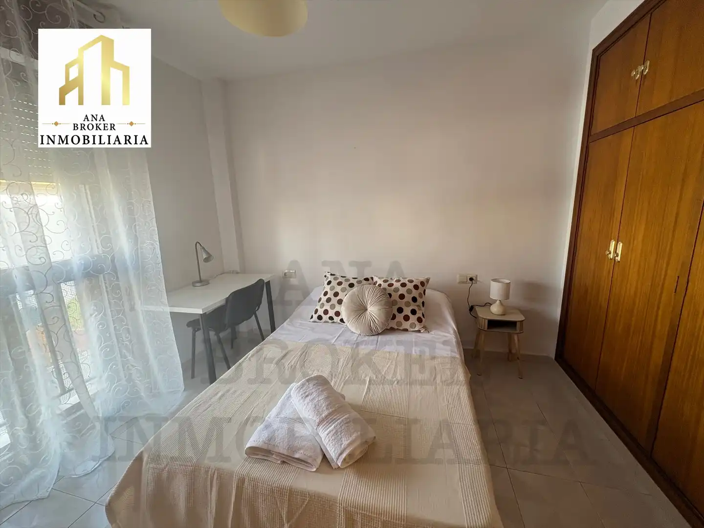 Schlafzimmer von Wohnung zur Miete in Ronda mit Möbliert